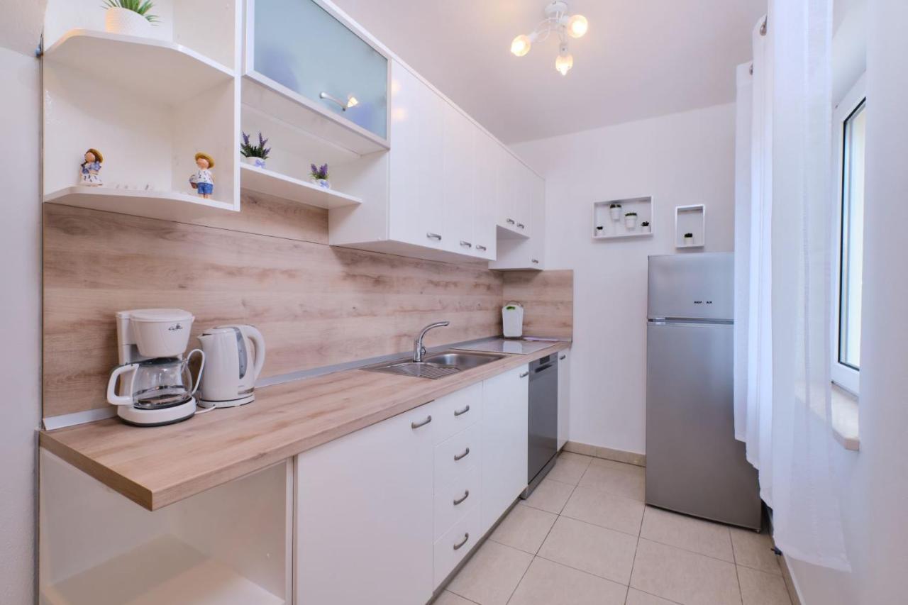 Apartmani Tanja Martinscica  Ngoại thất bức ảnh