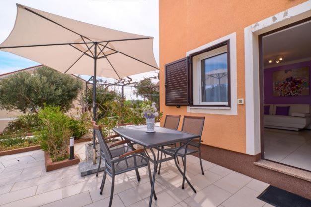 Apartmani Tanja Martinscica  Ngoại thất bức ảnh