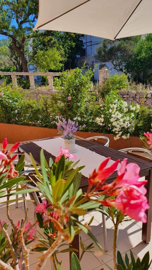 Apartmani Tanja Martinscica  Ngoại thất bức ảnh